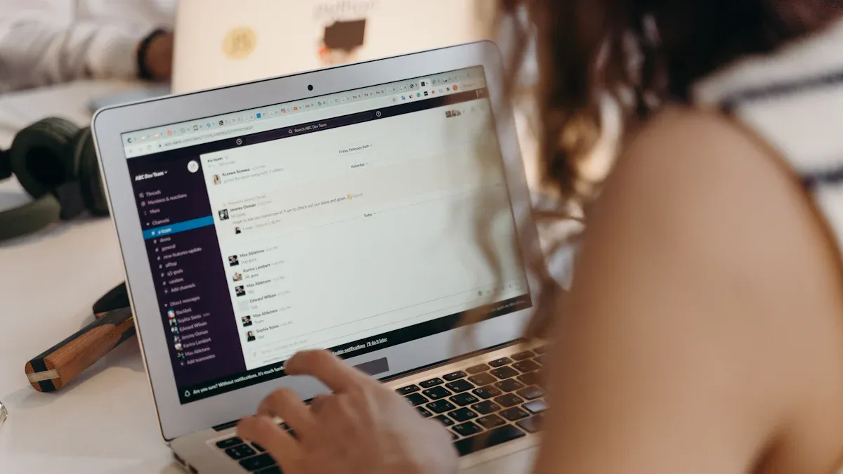 Highlighting Value and Personalization with Mails.ai